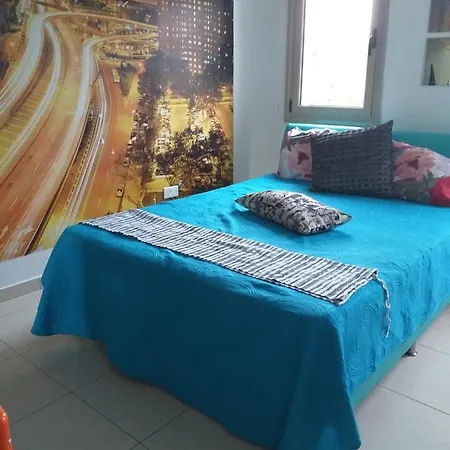 Paphos Holiday 5bed * Πολέμι